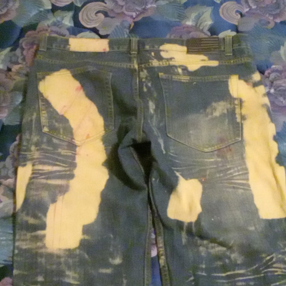 Jeans - Picture 2 of 3